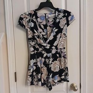 Feminine Floral romper V-neck zip-up back S Boho Coquette Soft Girl Preppy